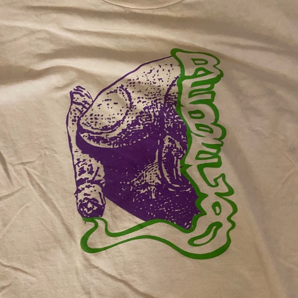 Graphic T-shirt - Picture 3 of 5